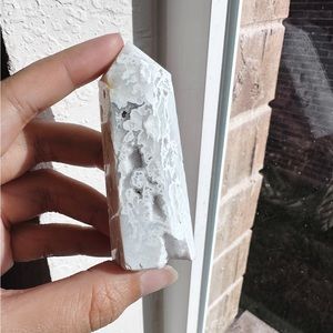Druzy Snow White Agate Tower (A1)
